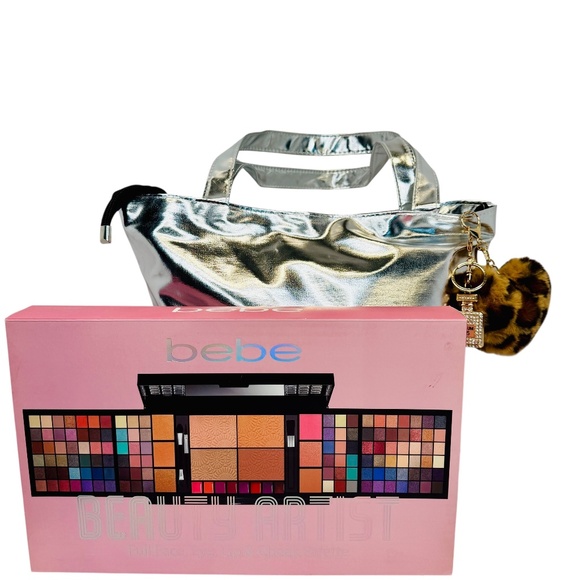 GETAWAY TOTE AND MAKEUP ESSENTIALS - Picture 1 of 1